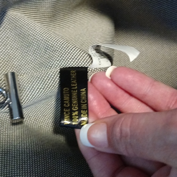 Vince Camuto leather Tote NWT❤️❤️ - Picture 9 of 16